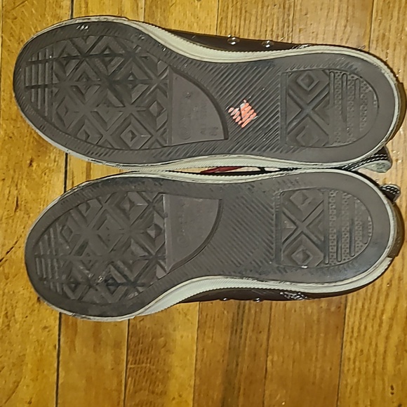 Sneakers - Picture 5 of 5